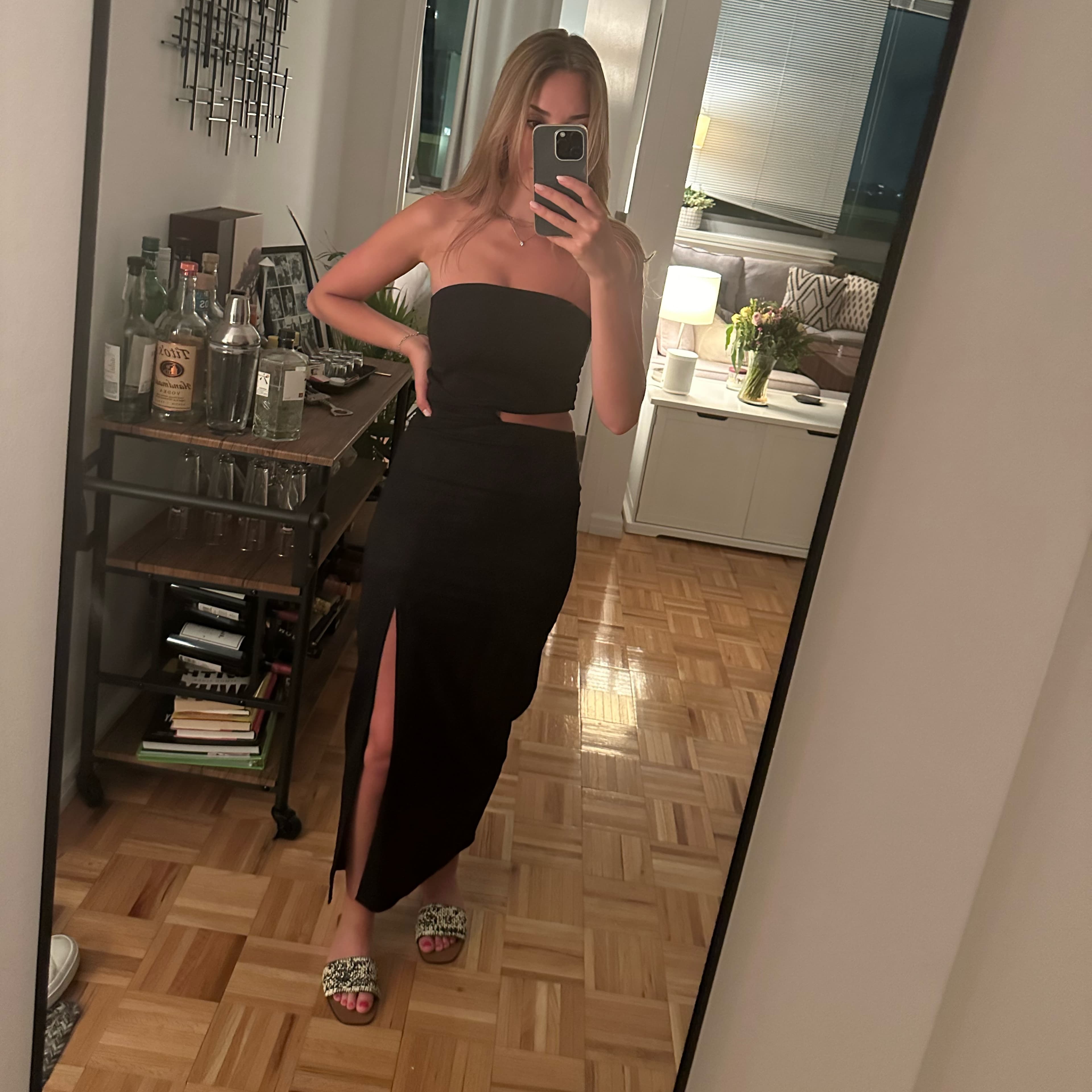Black Linen Dress With Cutout - Image 1