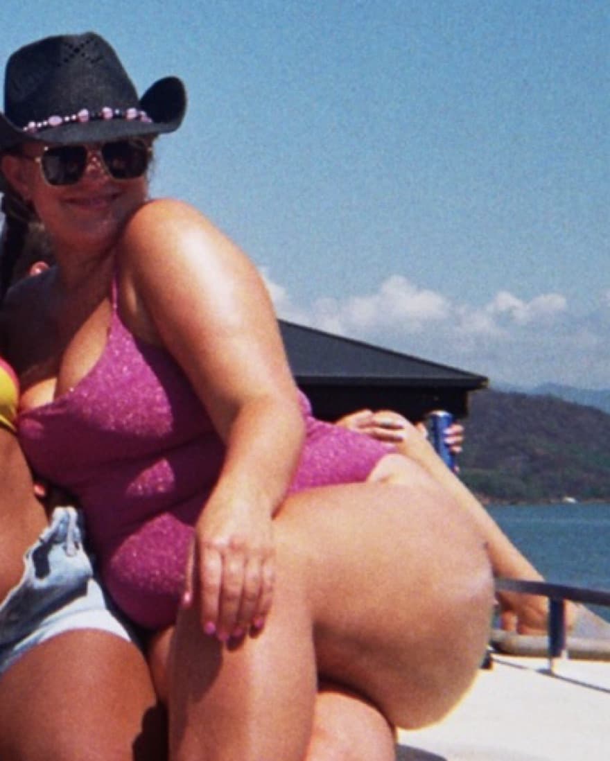 GOOD AMERICAN SPARKLE PINK ONE PIECE - Image 3
