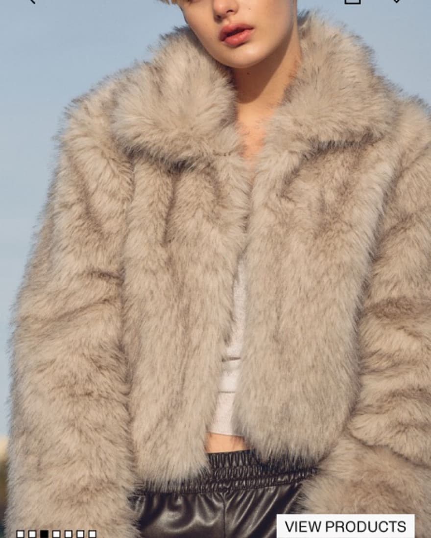 Faux Fur Cropped Jacket - Image 3