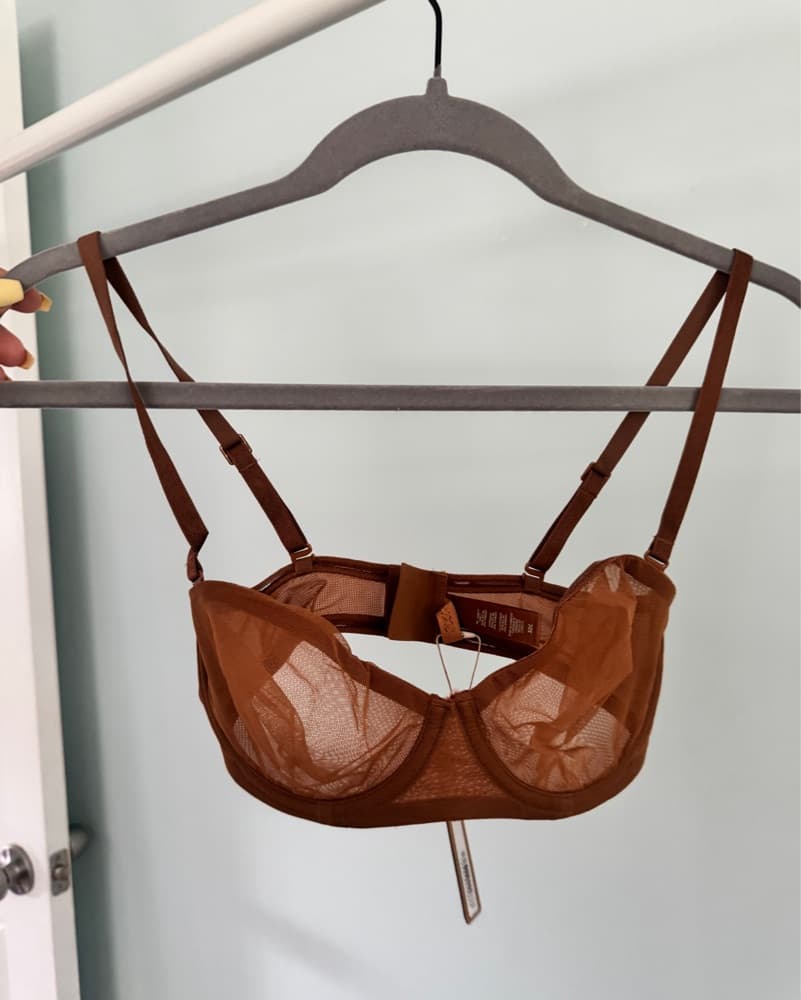 Skims Strapless And Strap Bra  - Image 2