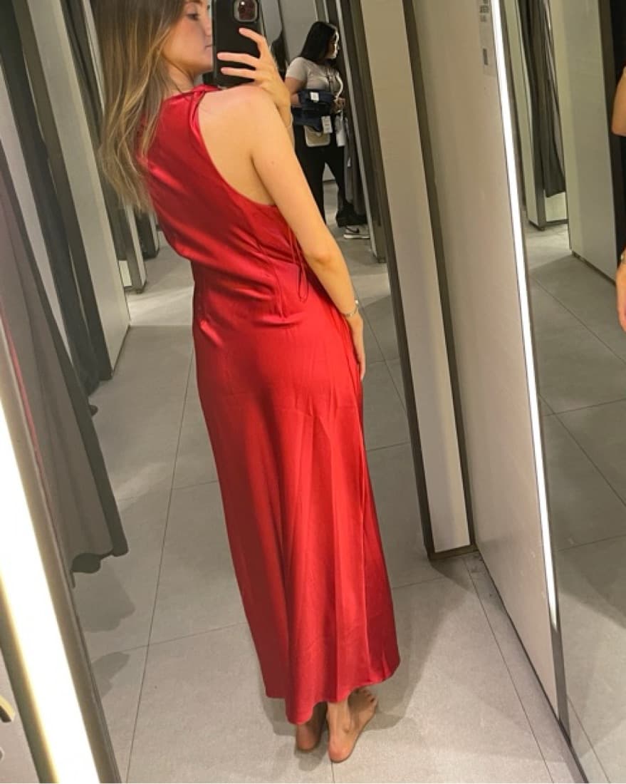 Elegant Red Maxi Dress - Image 2