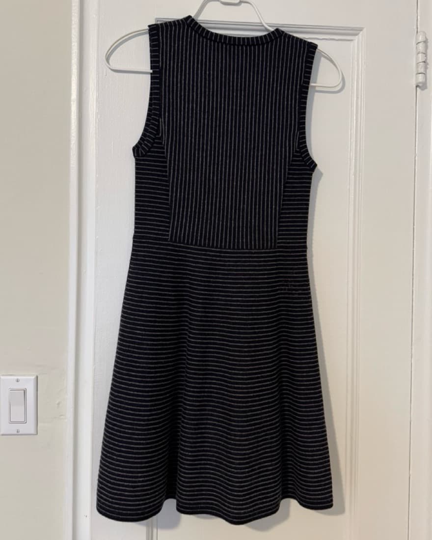 Theory Striped Navy Knit Dress - Image 4