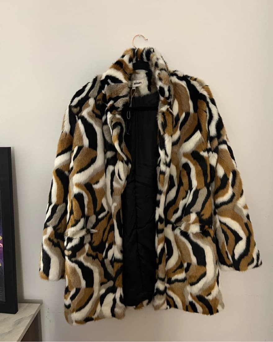 Apprais X DVF Fur Coat - Image 3