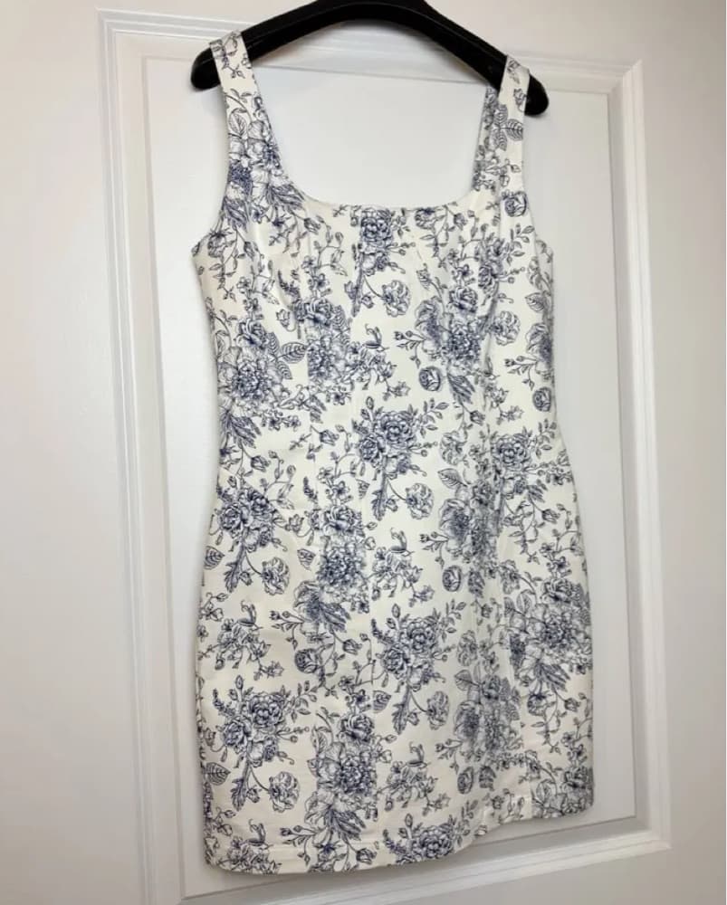Elegant Floral Printed Mini Dress - Image 2