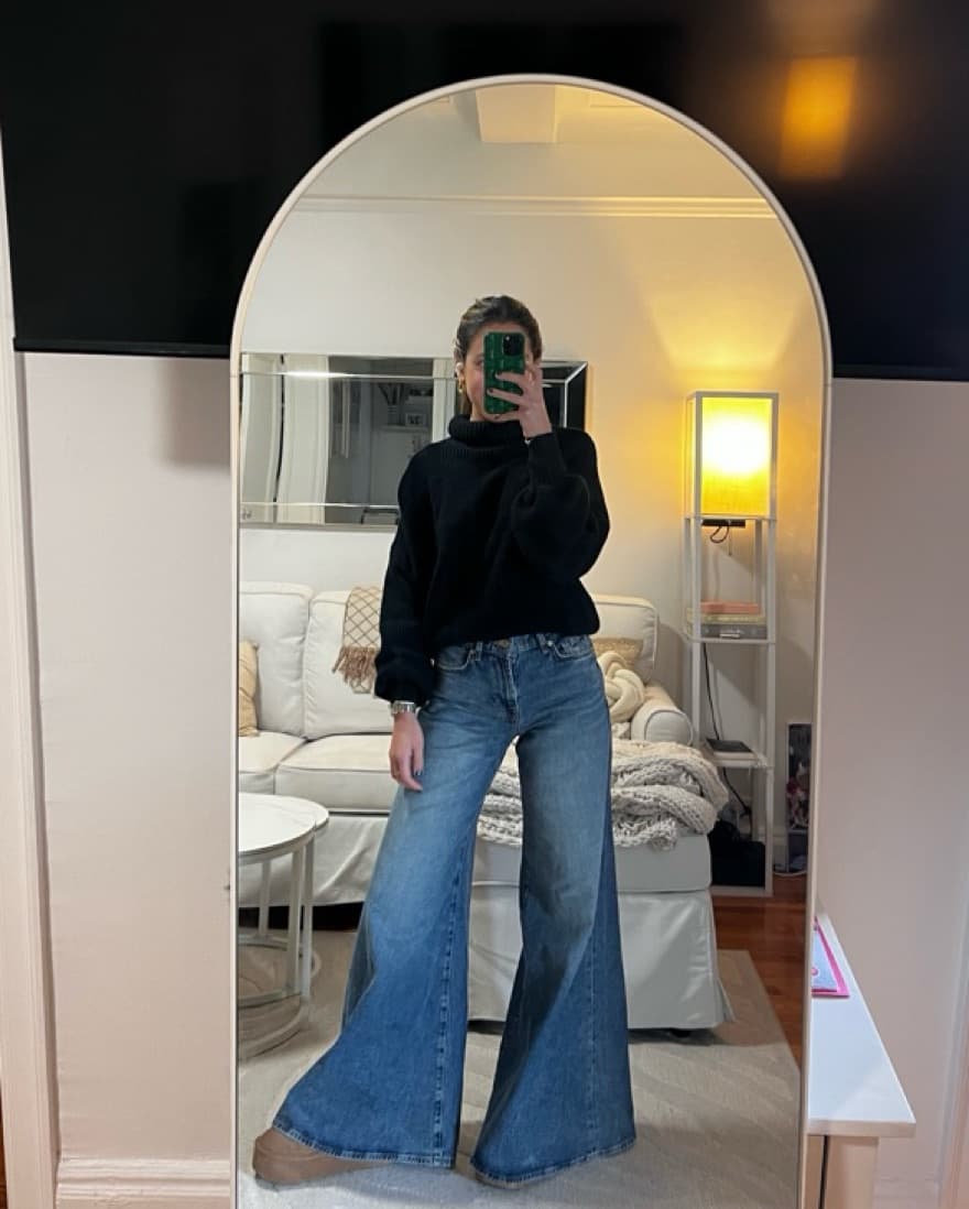 7 For All Mankind Bell Bottom Jeans - Image 1