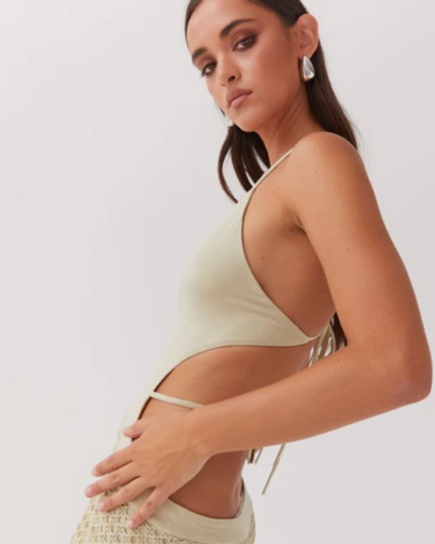 Chic Backless Knit Maxi Dress - Image 3