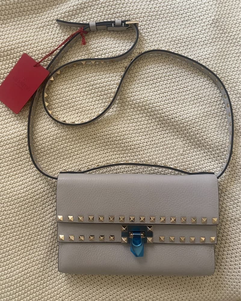 Valentino Rockstud Bag - Image 3