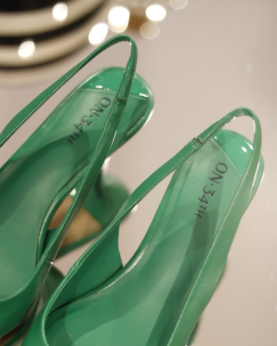 Emerald Green Pump Shoes - Image 3