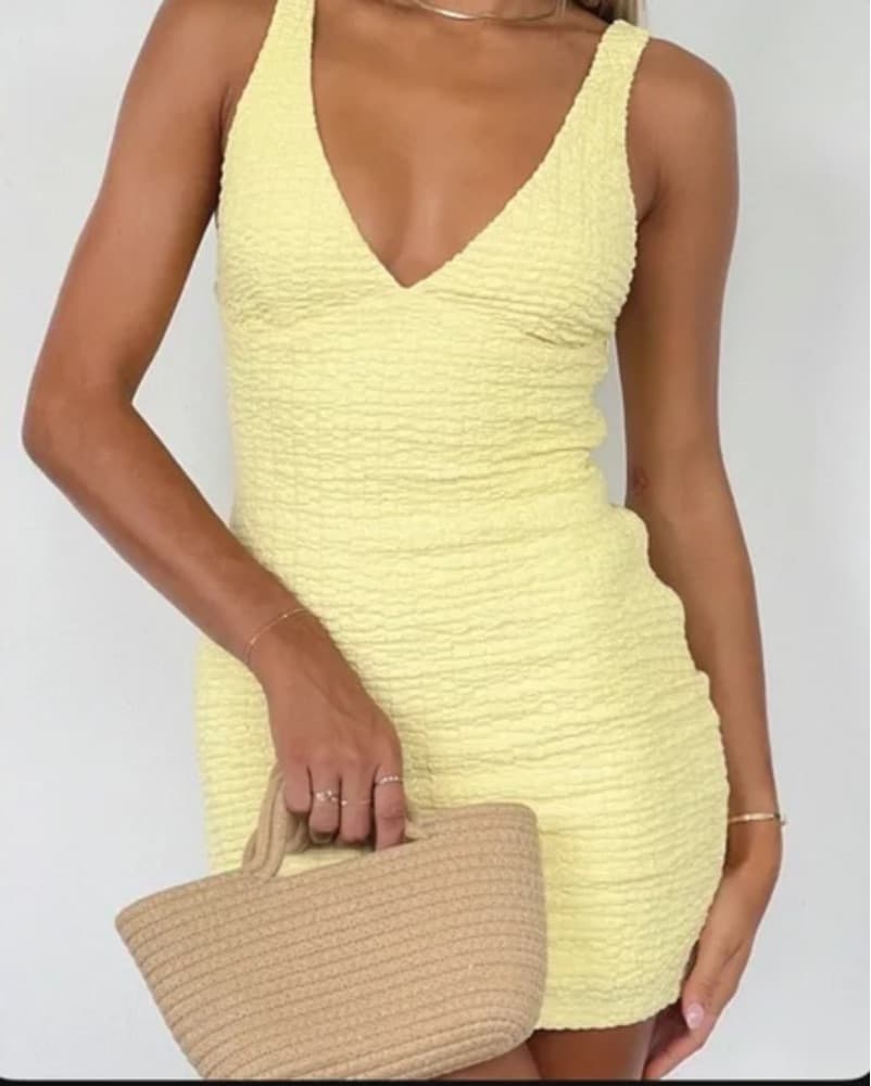 Chic Yellow Bodycon Dress - Image 2