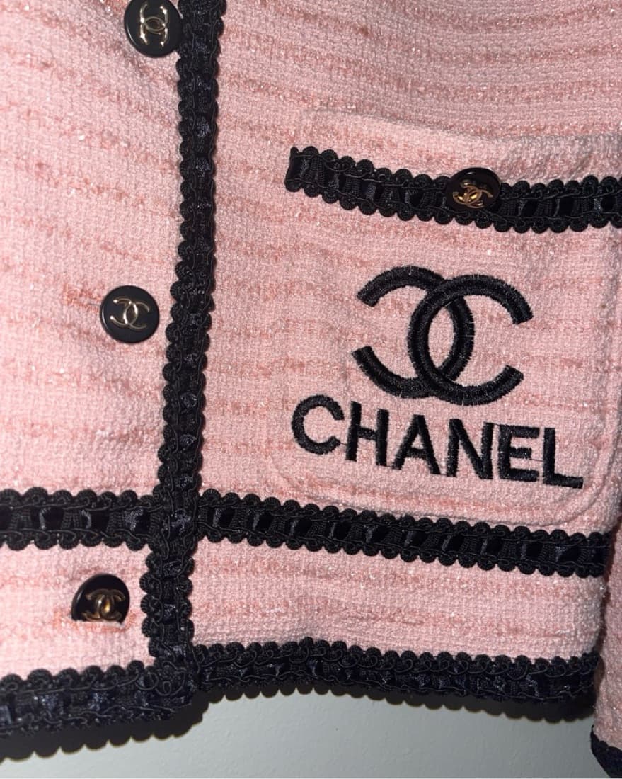 Vintage Chanel tweed embroidered jacket  - Image 5