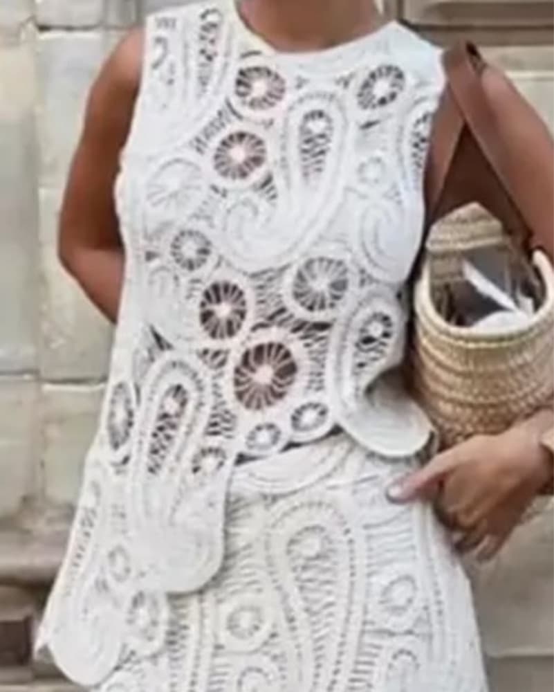 Elegant Crochet Lace Maxi Dress - Image 2
