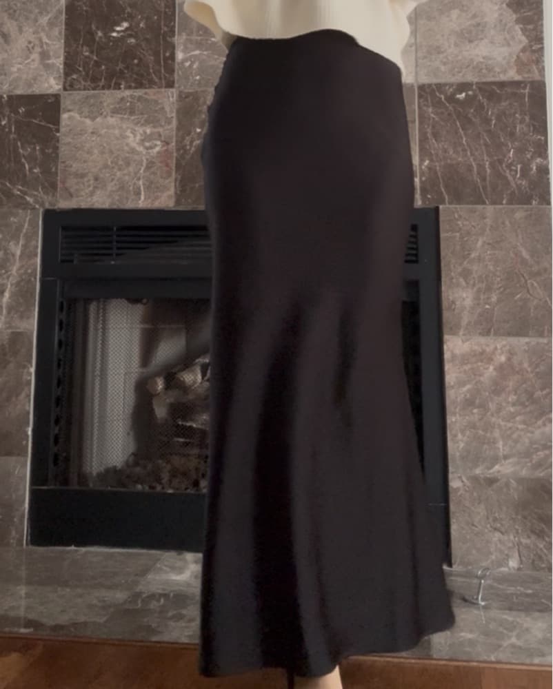 Black A-line Silk Skirt - Image 2