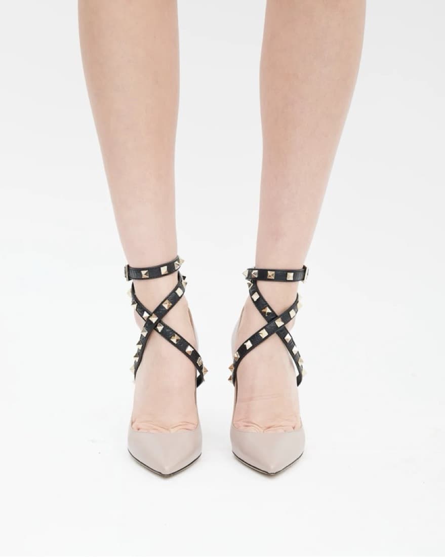 Valentino Garavani Wrap Pump - Image 3