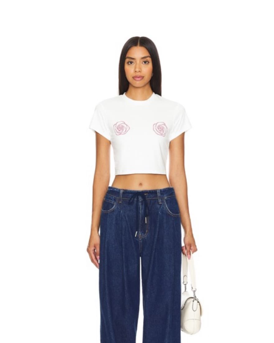 Trendy Crop Tee with Floral Accents - Image 2