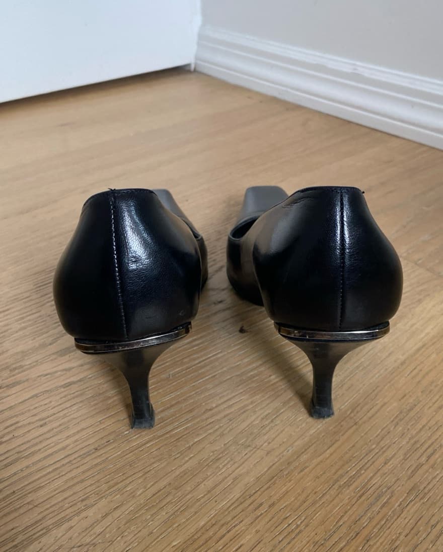 Gucci Square Toe Black Leather Heel - Image 3