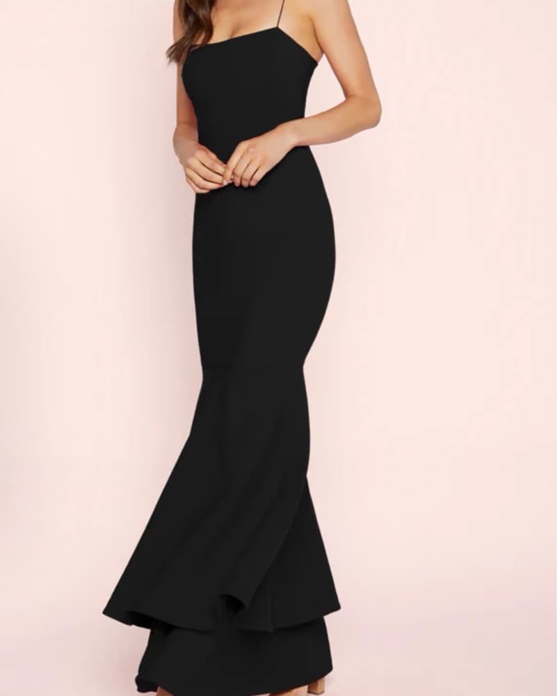 Elegant Black Mermaid Gown - Image 1