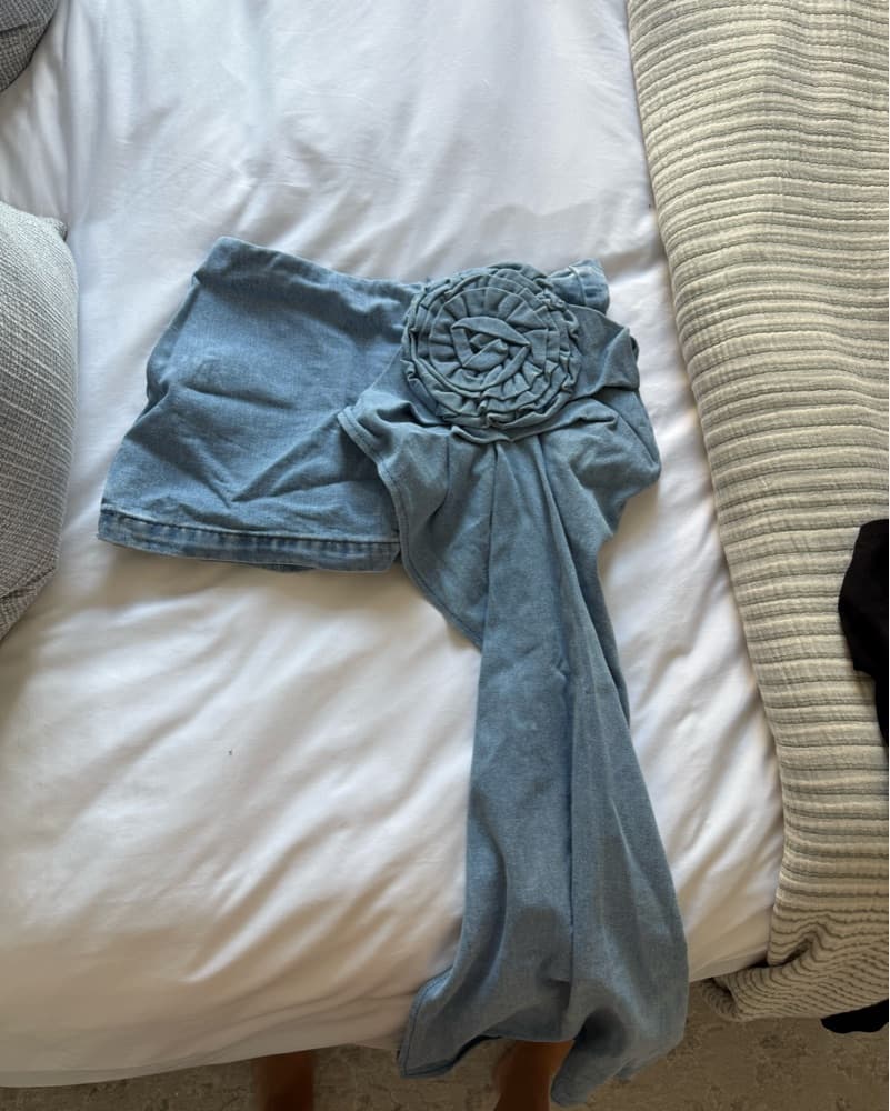 Chic Denim Skirt - Image 3
