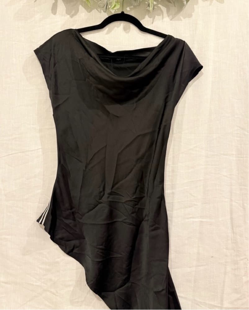 Elegant Black Dress - Image 4