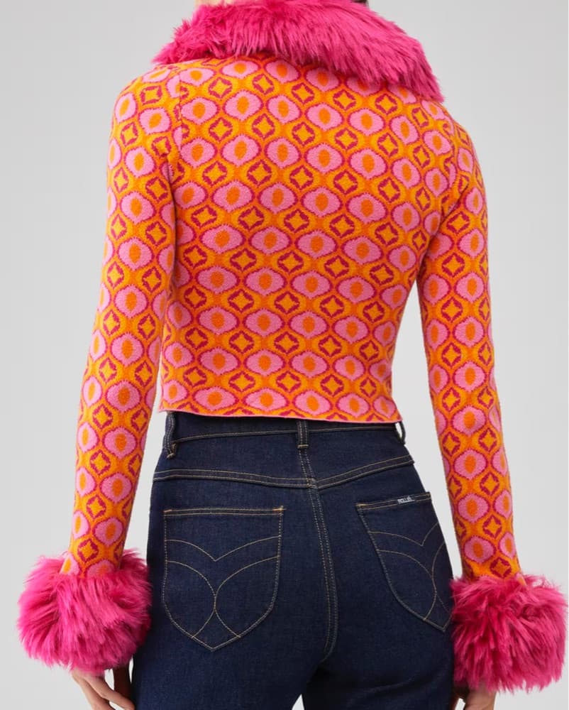 SHOW ME YOUR MUMU - Image 2