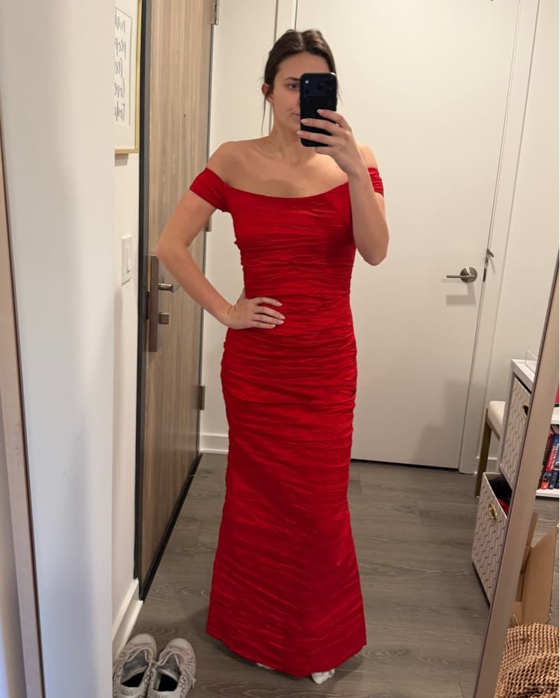 Red Ruched Formal Dress - Image 2