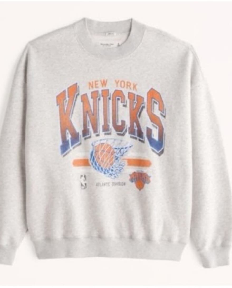 New York Knicks Sweatshirt - Image 1