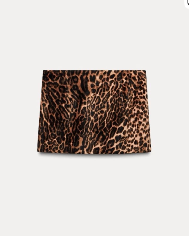 Velvet Zara Mini Leopard Skirt - Image 2