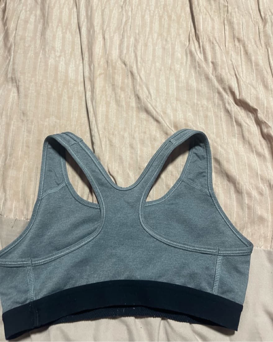 wmns Nike Dryfit Sportsbra  - Image 1
