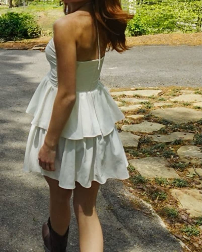 white amanda uprichard  - Image 3
