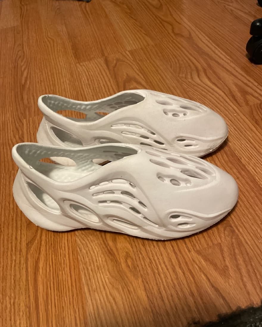 Adidas Yeezy foam runners  - Image 4