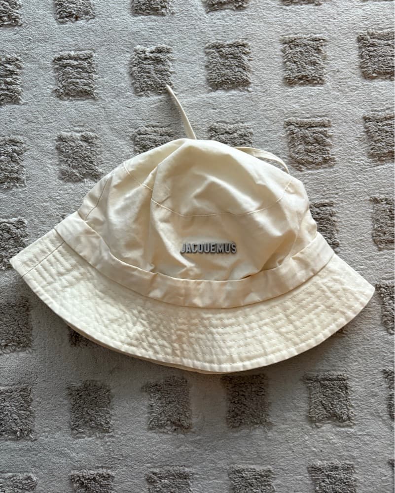 Jacquemus Chic Bucket Hat - Image 2