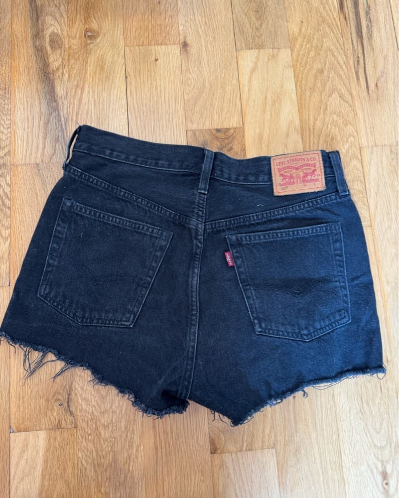 Levi’s 501 Black High Rise Shorts - Image 5