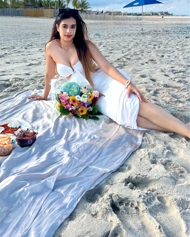 Chic White Maxi Dress - Image 1