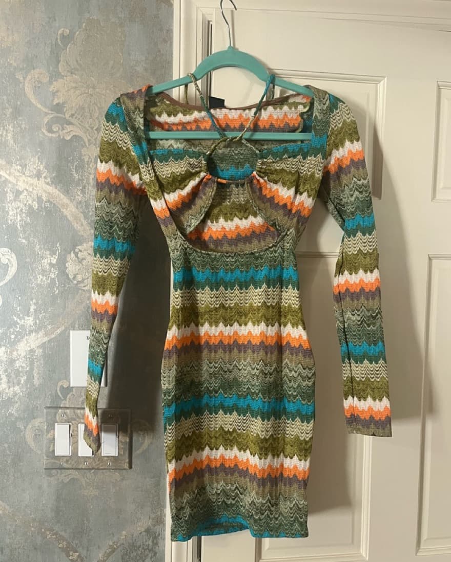 Zigzag Knit Dress! 💚 - Image 1