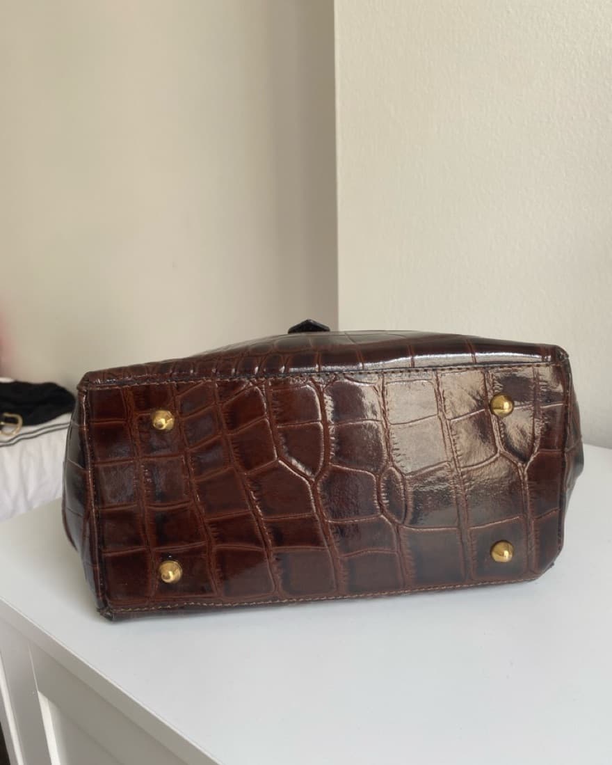 Brown Croc Verra Pelle Shoulder Bag - Image 3