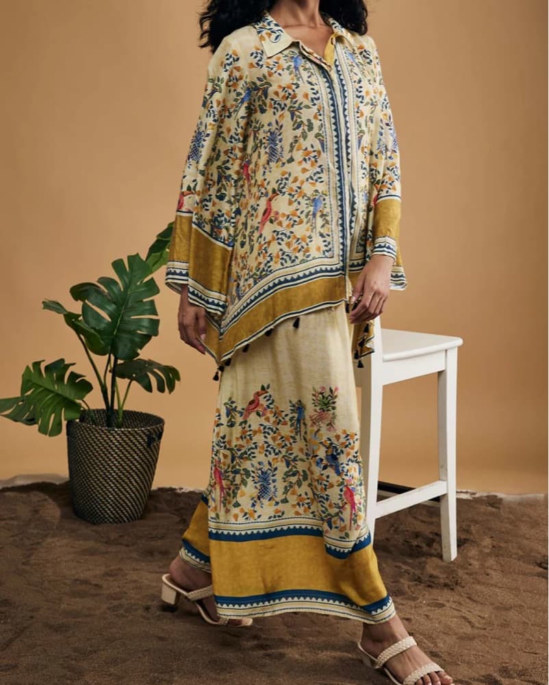 Flowy Indian Silk Set For Haldi - Image 3