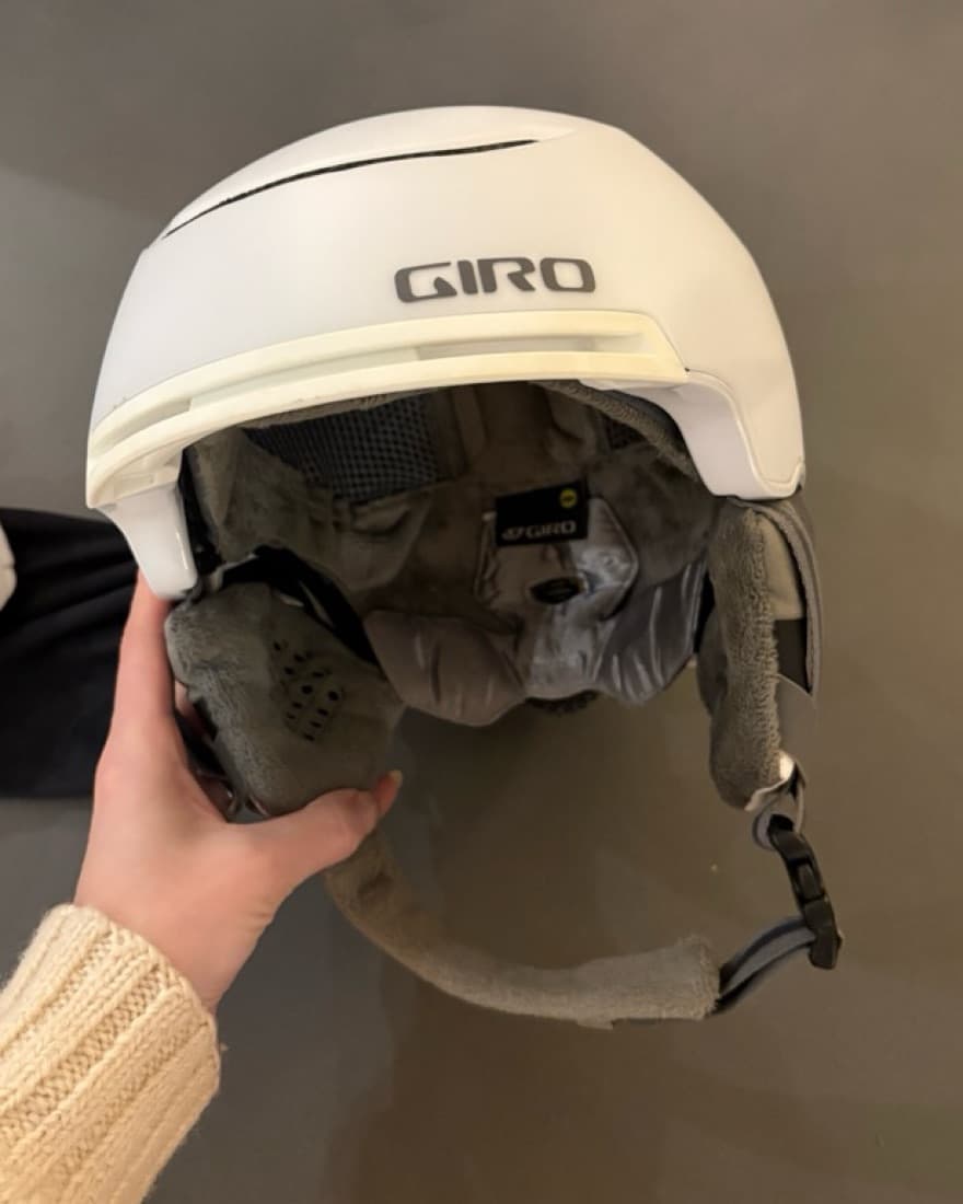 Giro Helmet & Goggles - Image 3