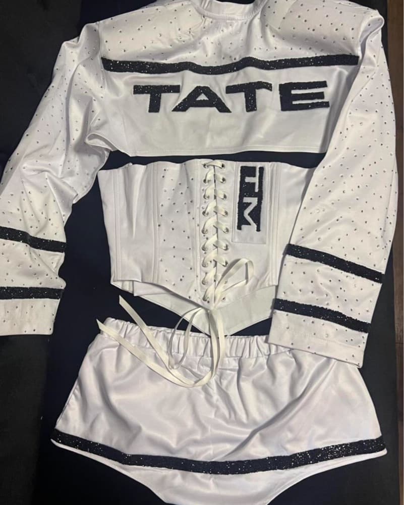 Tate Mcrae Costume - Image 6