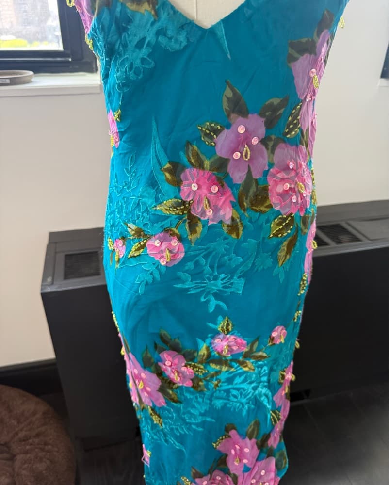 STUNNING VINTAGE SILK MAXI DRESS - Image 4