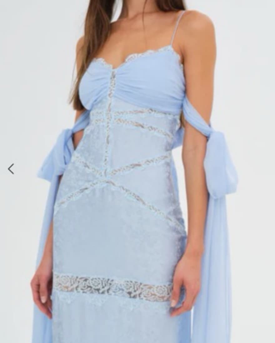 Rita Lace Gown - Image 3