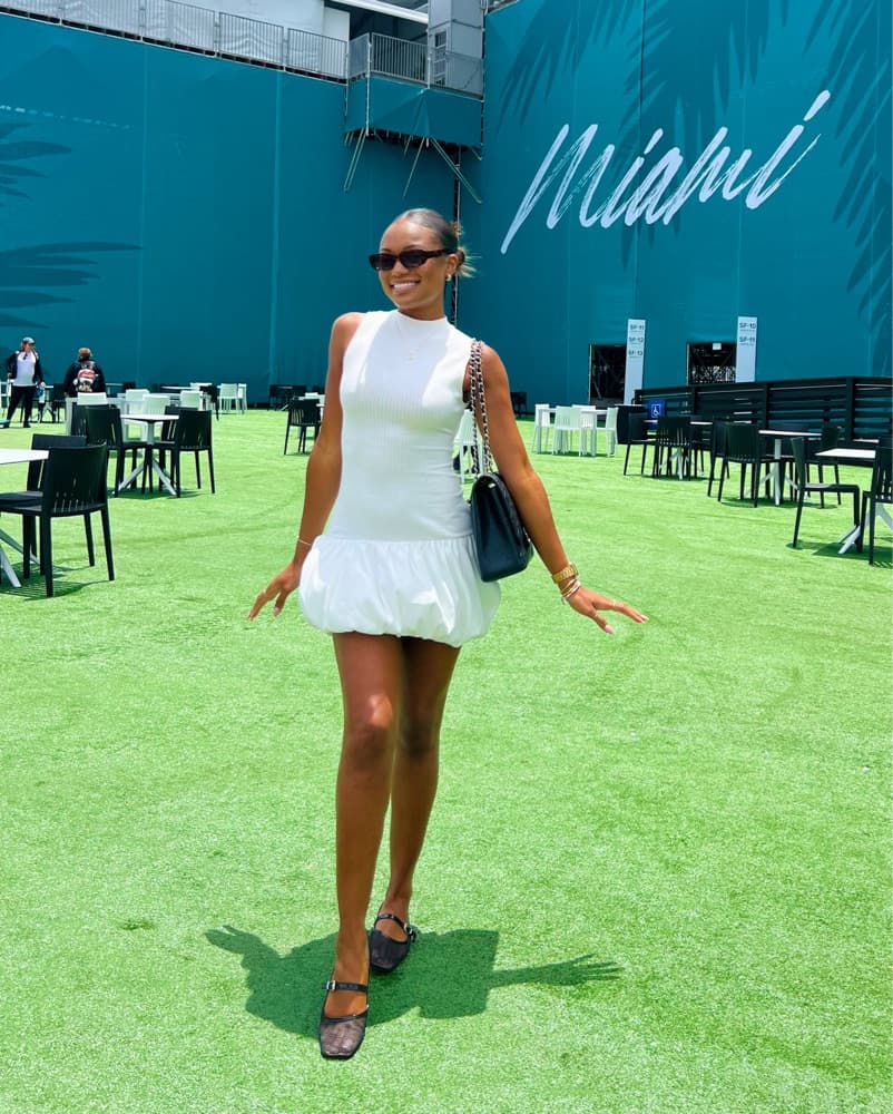 Chic White Mini Dress - Image 2