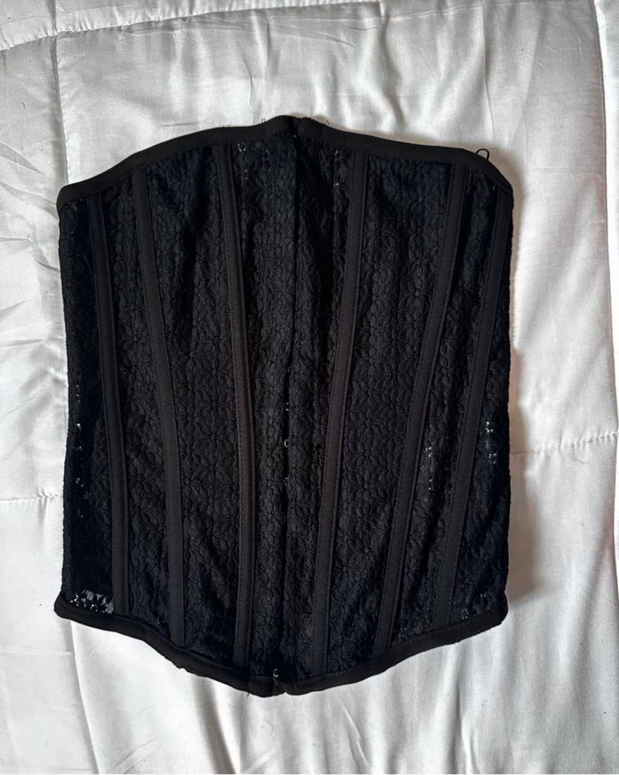 Zara Black Lace Corset - Image 3