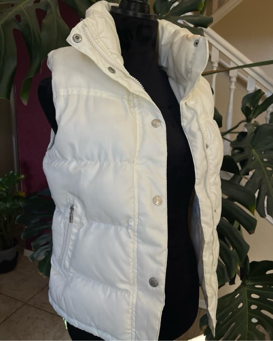 White Puffer Vest - Image 3
