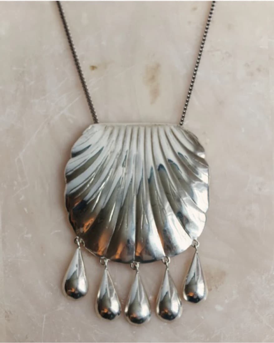 Juju Vera Petra Shell Pendal Necklace - Image 1