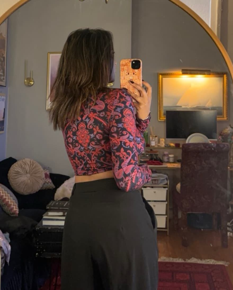 Mesmerizing Floral Cropped Top - Image 3