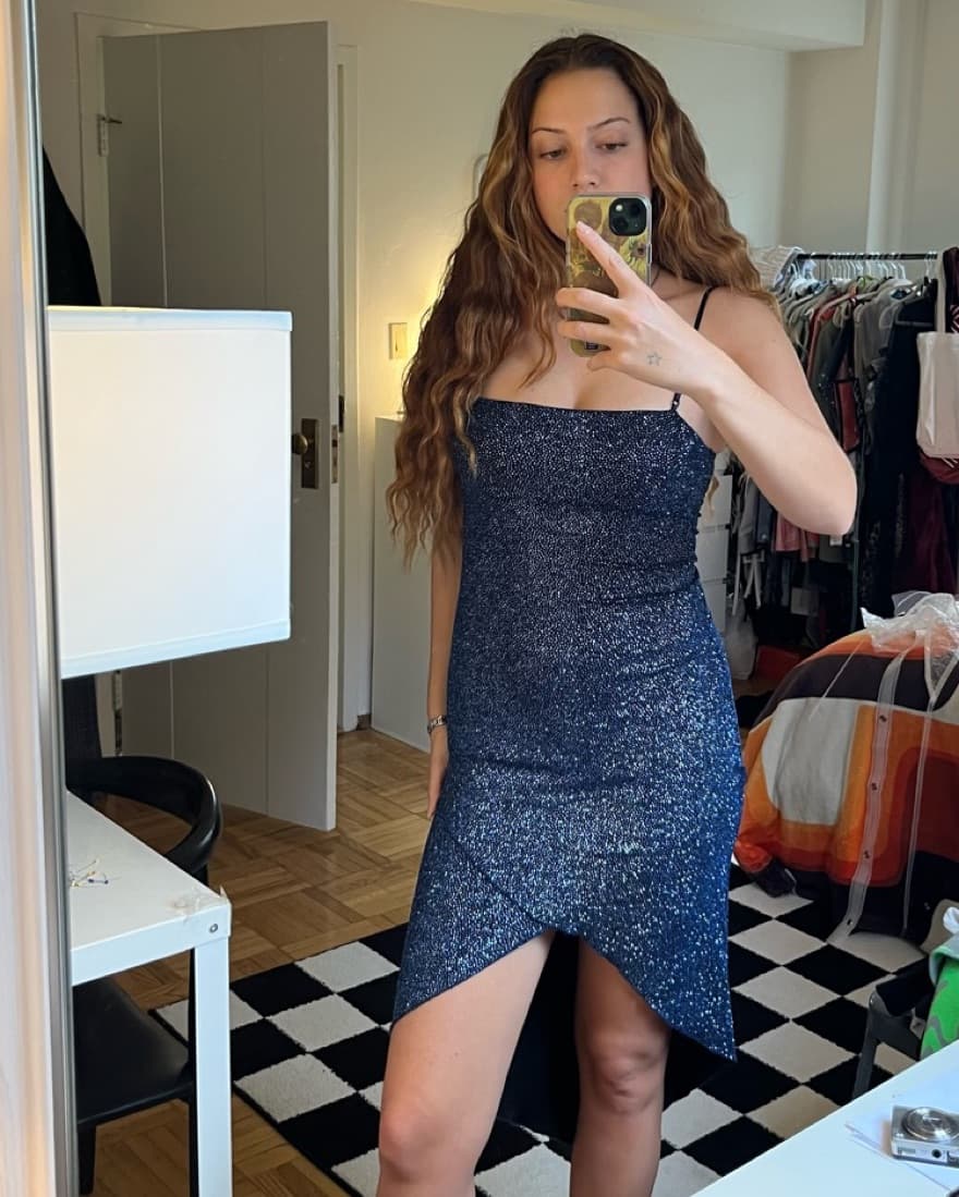 Y2k Sparkly Dress  - Image 4