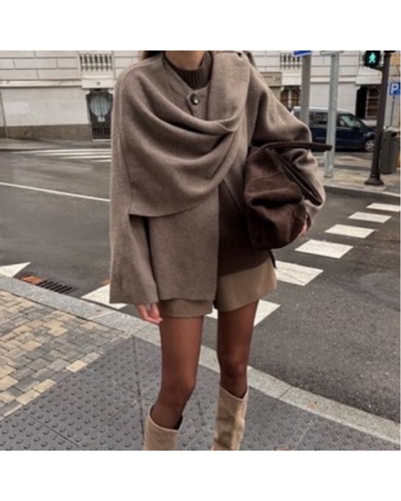 Short Oversized Zara Cape Coat - Image 2