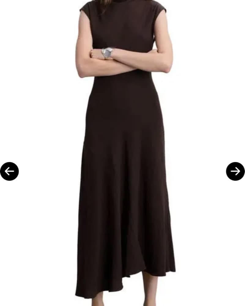 Elegant Sleeveless Midi Dress  - Image 1