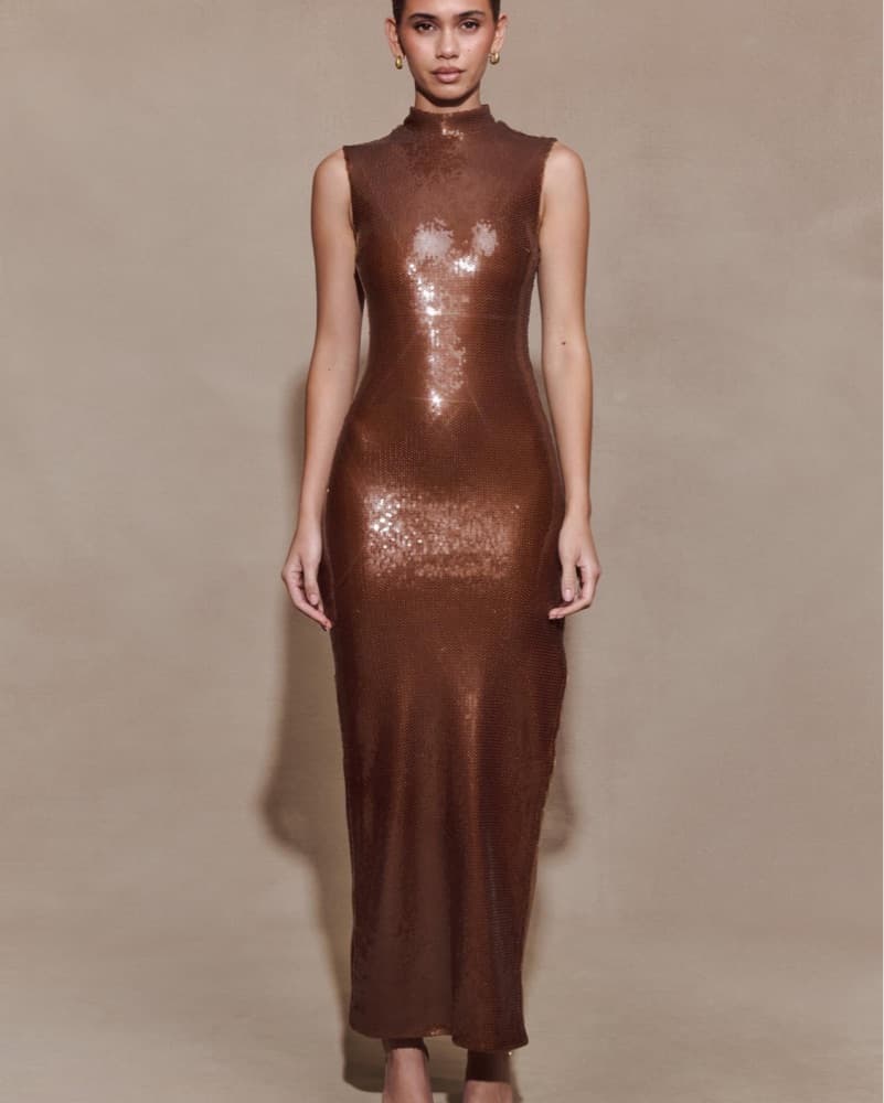 Shimmering Sequin Maxi Dress - Image 3