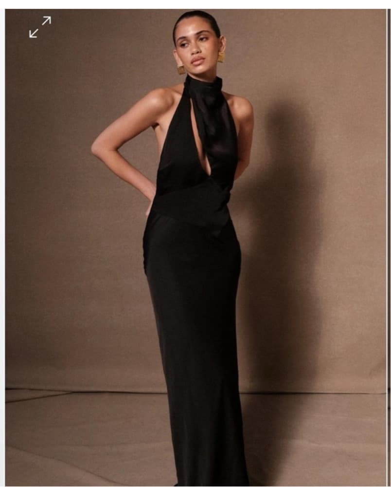 Elegant Black Tie Formal Gown - Image 1