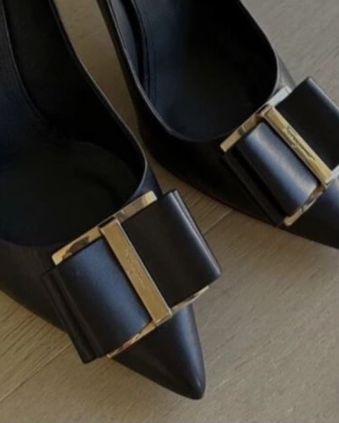 Black pumps ferragamo - Image 2